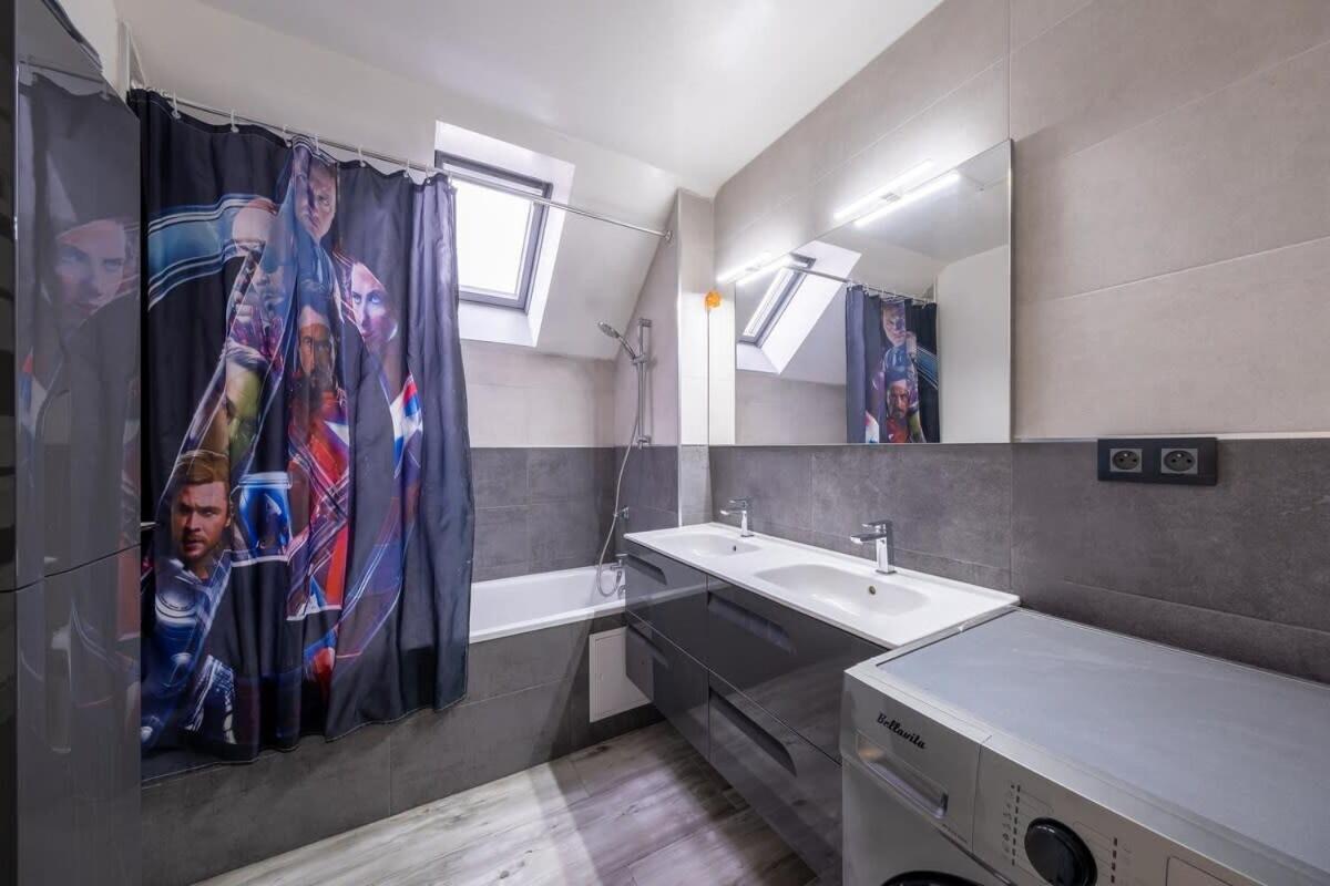 Disney Avengers Home 马尼库尔勒翁格尔 外观 照片
